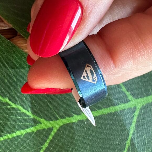 BOGO FREE New size 7 unisex Superman blue steel ring - Picture 4 of 6